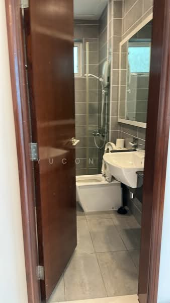Condominium for Sale at KSL D'Esplanade Residence - Yucong . - Bathroom - PropertyGuru.com.my