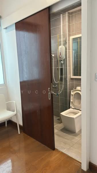 Condominium for Sale at KSL D'Esplanade Residence - Yucong . - Bathroom - PropertyGuru.com.my