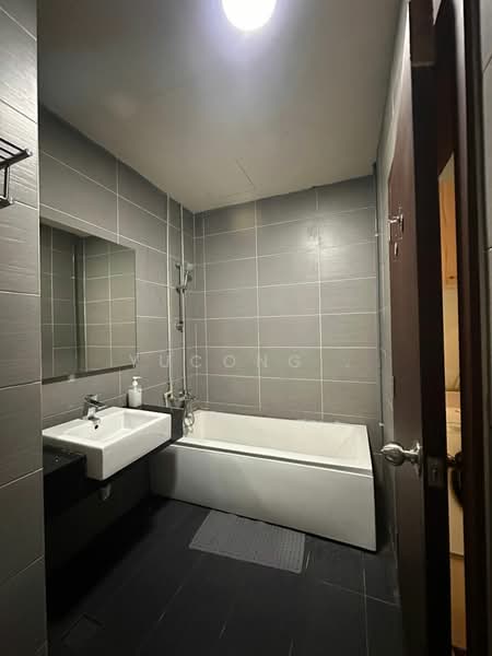 Condominium for Sale at KSL D'Esplanade Residence - Yucong . - Bathroom - PropertyGuru.com.my