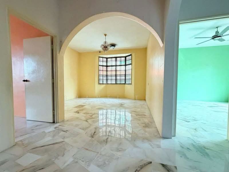 Semi-Detached House for Sale in Kluang (Johor) - Shanel Tee - Living Room - PropertyGuru.com.my