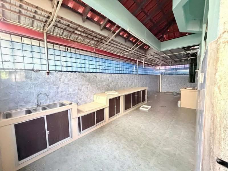 Semi-Detached House for Sale in Kluang (Johor) - Shanel Tee - Kitchen - PropertyGuru.com.my