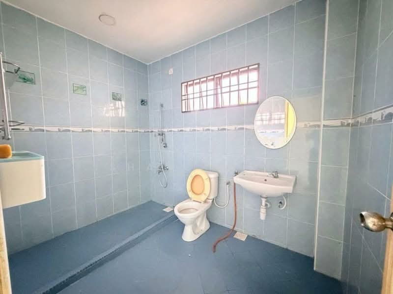 Semi-Detached House for Sale in Kluang (Johor) - Shanel Tee - Bathroom - PropertyGuru.com.my