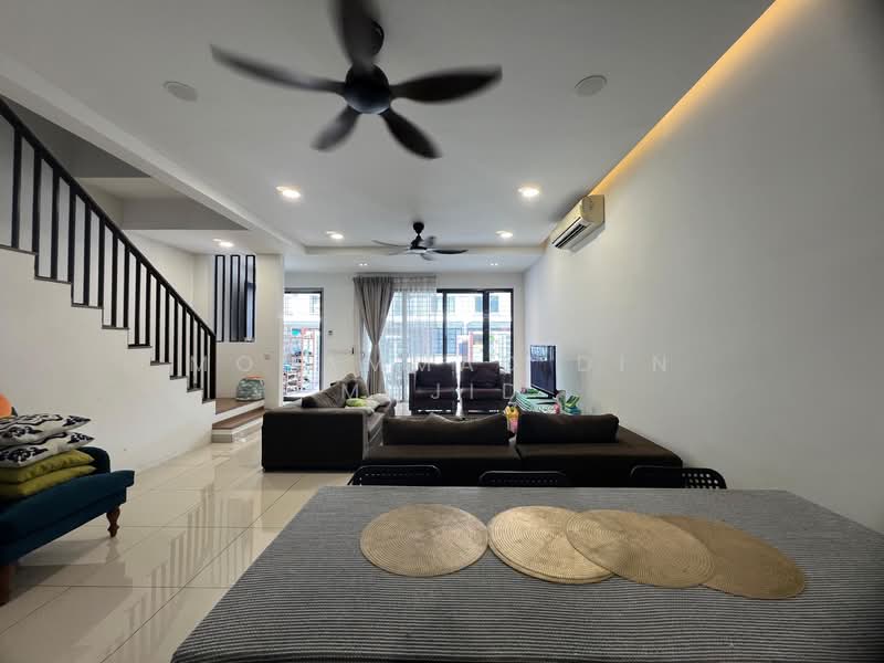 Elmina Green 1 untuk Untuk Dijual - RM 740,000, Mac 2026 - Living Room - PropertyGuru.com.my