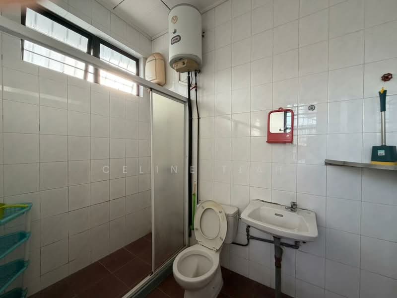Semi-Detached House for Sale in Kota Kinabalu (Sabah) - Celine Teah - Bathroom - PropertyGuru.com.my