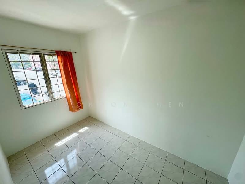 Sri Ehsan untuk Untuk Dijual - RM 270,000, Mac 2026 - Bedroom 1 - PropertyGuru.com.my