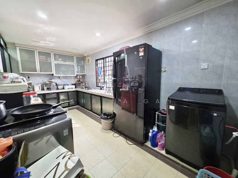 Taman Johor Jaya untuk Untuk Dijual - RM 600,000, Apr 2026 - Kitchen - PropertyGuru.com.my