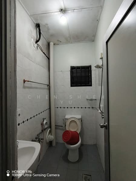 2-storey Terraced House for Sale in Taman Putri Kulai (Kulai) - Chen Shieh Yu - Bathroom - PropertyGuru.com.my