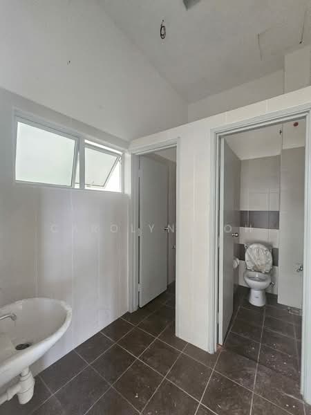 Cluster Factory for Rent in Kawasan Perindustrian Iskandar (Pasir Gudang) - Carolyn Goh - Bathroom - PropertyGuru.com.my