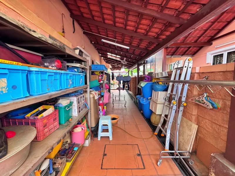 Rumah Berkembar untuk Dijual di Taman Naga Emas (Salak South) - Jovin Cheor - Exterior - PropertyGuru.com.my