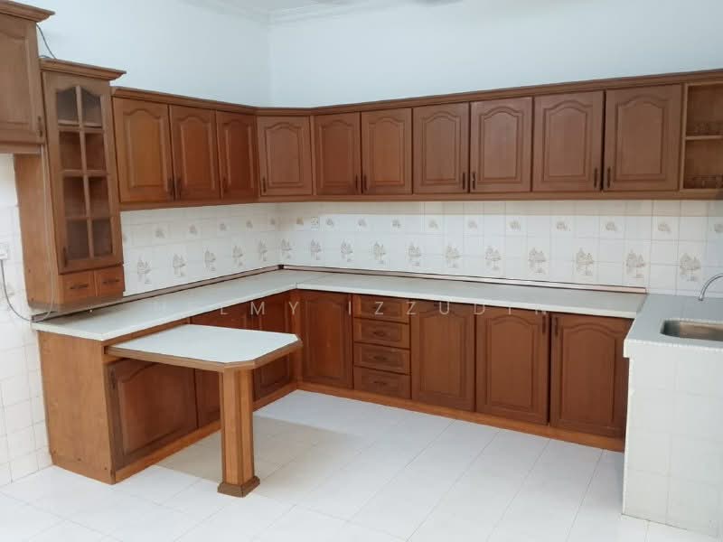 2-storey Terraced House for Sale in Usj 9 (Subang Jaya) - HELMY IZZUDIN - Kitchen - PropertyGuru.com.my