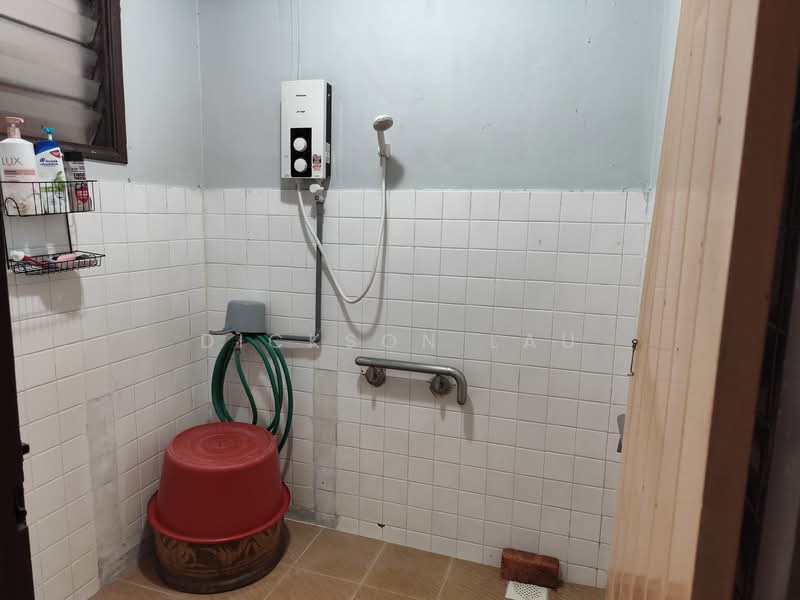 Taman Ehsan untuk Untuk Dijual - RM 600,000, Mac 2026 - Bathroom - PropertyGuru.com.my