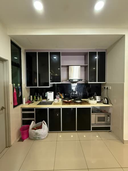 Austin Regency (Pangsapuri Austin Perdana) untuk Untuk Disewa - RM 2,300 /bulan, Mac 2026 - Kitchen - PropertyGuru.com.my