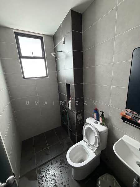 2-storey Terraced House for Sale in Bandar Putra (Kulai) - UMAIR ZANIL - Bathroom - PropertyGuru.com.my