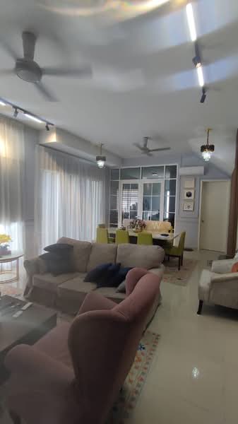 Eco Forest Hazelton untuk Untuk Disewa - RM 2,500 /bulan, Mac 2026 - Living Room - PropertyGuru.com.my