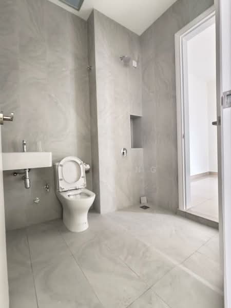 Setia Tropika untuk Untuk Dijual - RM 1,390,000, Mac 2026 - Bathroom - PropertyGuru.com.my