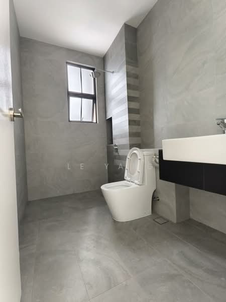 Setia Tropika untuk Untuk Dijual - RM 1,390,000, Mac 2026 - Bathroom - PropertyGuru.com.my