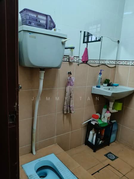 2-storey Terraced House for Sale in Bandar Sri Damansara (Selangor) - Jimmy Tan - Bathroom - PropertyGuru.com.my