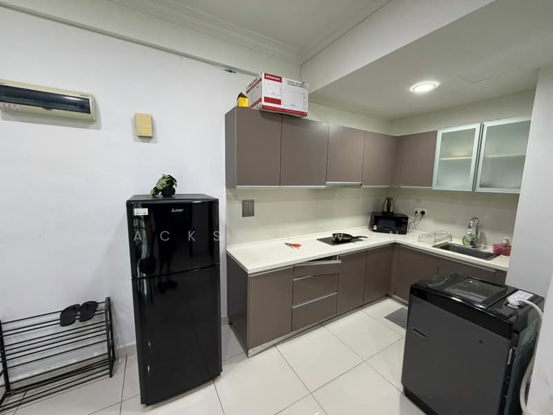 Regalia Residence untuk Untuk Disewa - RM 2,500 /bulan, Mac 2026 - Kitchen - PropertyGuru.com.my
