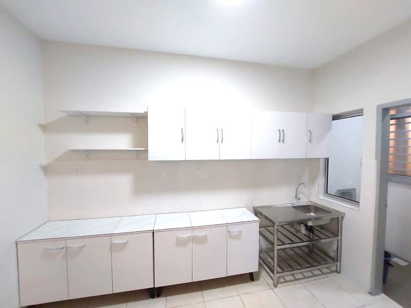 Platinum OUG Residence untuk Untuk Disewa - RM 1,800 /bulan, Mac 2026 - Kitchen - PropertyGuru.com.my