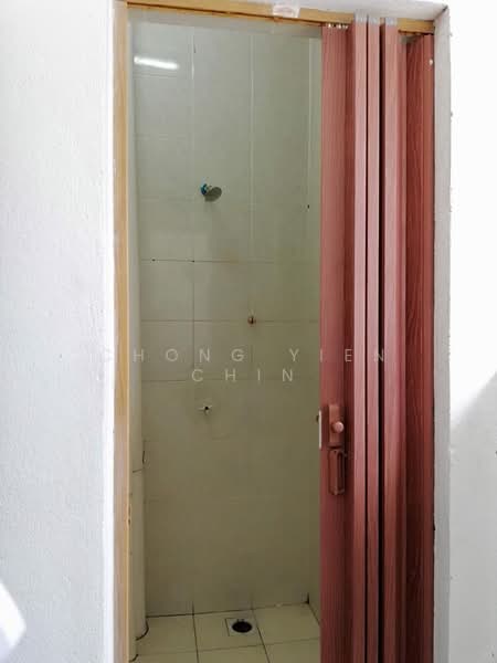 Pangsapuri Seri Nilam untuk Untuk Dijual - RM 150,000, Mac 2026 - Bathroom - PropertyGuru.com.my