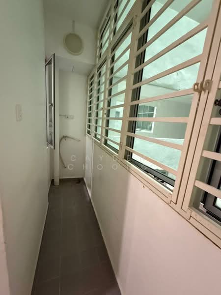 The Golden Triangle Condominium untuk Untuk Disewa - RM 2,000 /bulan, Mac 2026 - Balcony - PropertyGuru.com.my