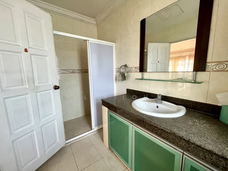 2-storey Terraced House for Rent in Taman Desa (Kuala Lumpur) - Alex Loh - Bathroom - PropertyGuru.com.my