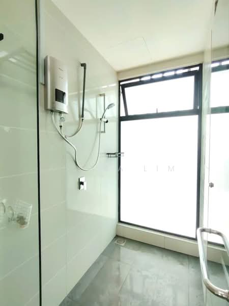 Southkey Mosaic untuk Untuk Disewa - RM 3,300 /bulan, Mac 2026 - Bathroom - PropertyGuru.com.my