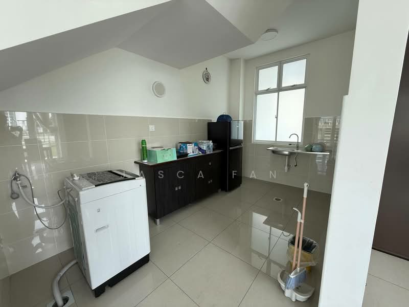 Twin Villa for Rent in Taman Seri Austin (Tebrau) - Jasca Fan - Kitchen - PropertyGuru.com.my
