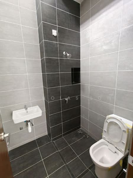 2-storey Terraced House for Rent in Taman Seri Austin (Tebrau) - Nicholas Low - Bathroom - PropertyGuru.com.my