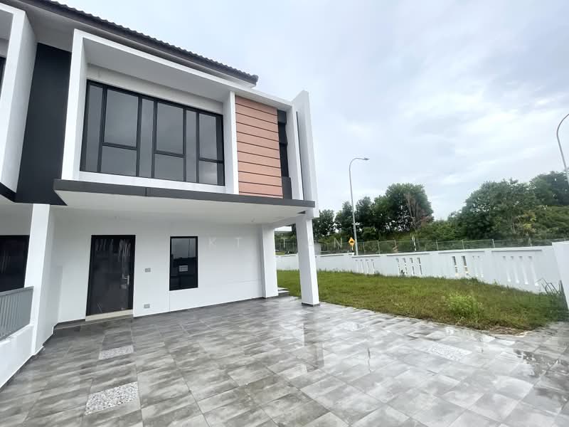 Rumah Teres untuk Dijual di Taman Desa Tebrau (Tebrau) - KT Tan - Exterior - PropertyGuru.com.my