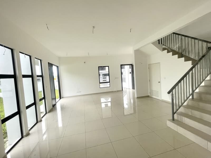 Rumah Teres untuk Dijual di Taman Desa Tebrau (Tebrau) - KT Tan - Living Room - PropertyGuru.com.my