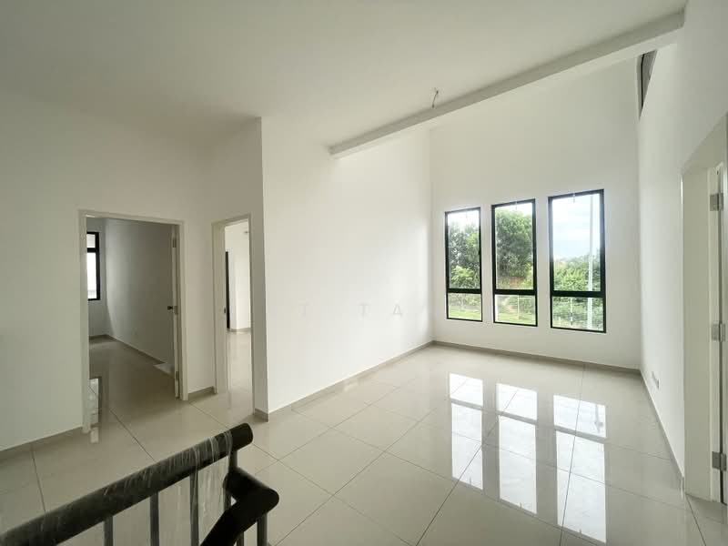 Rumah Teres untuk Dijual di Taman Desa Tebrau (Tebrau) - KT Tan - Living Room - PropertyGuru.com.my