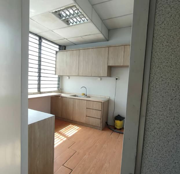 Office for Rent in Klang (Selangor) - Joel Sia - Kitchen - PropertyGuru.com.my