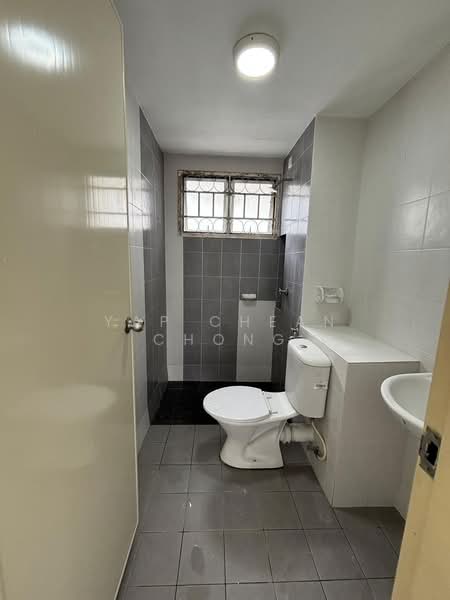 Apartment for Rent at Seri Intan Apartment - Yap Chean Chong - Bathroom - PropertyGuru.com.my