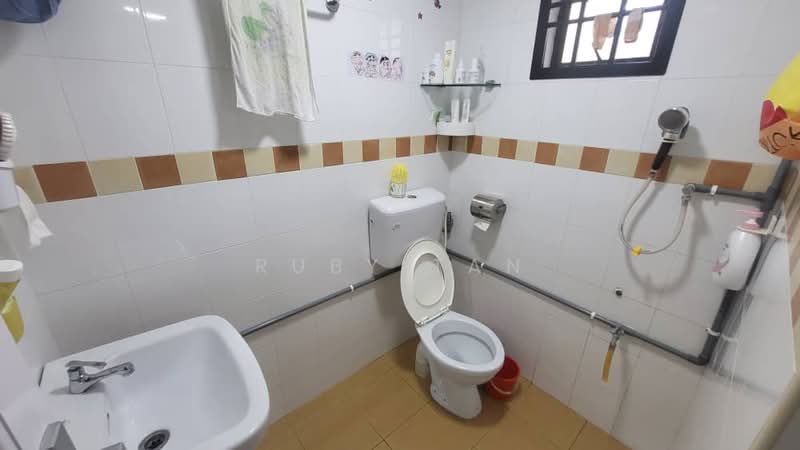 Taman Universiti untuk Untuk Dijual - RM 378,000, Mac 2026 - Bathroom - PropertyGuru.com.my