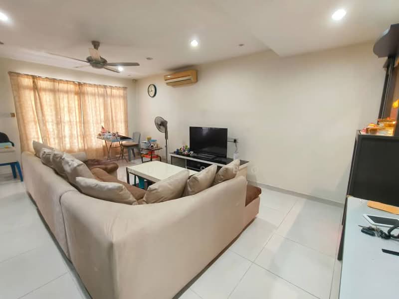 38,Jalan Penghulu 10/3 Section 3 untuk Untuk Dijual - RM 560,000, Mac 2026 - Living Room - PropertyGuru.com.my