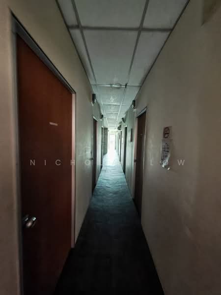 Office for Rent in Bandar Uda Utama (Johor Bahru) - Nicholas Low - Corridor - PropertyGuru.com.my
