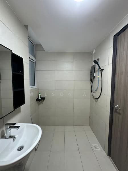 Service Residence for Rent at Vista Tiara (MBW Bay) - Wilson Aw - Bathroom - PropertyGuru.com.my