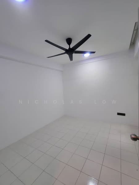 Flat for Rent at PANGSAPURI 1 SCIENTEX UTAMA - Nicholas Low - Interior - PropertyGuru.com.my