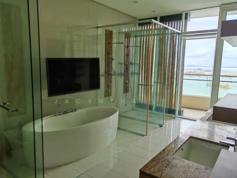 Condominium for Sale at 8 Gurney (The Shore Condominium) - Jacyntha Lee - Bathroom - PropertyGuru.com.my