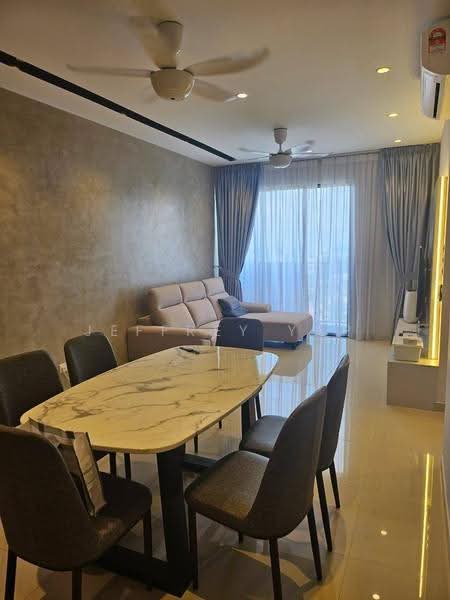 Kediaman Servis untuk Dijual di Amani Residence - Jeffrey Yap - Living Room - PropertyGuru.com.my