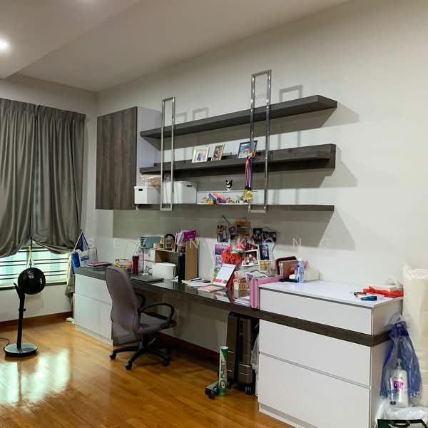 Semi-Detached House for Sale in Taman Perling (Perling) - Seven Kong - Study - PropertyGuru.com.my