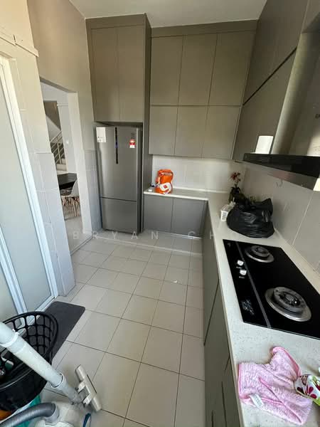 Townhouse for Sale in Seri Kembangan (Selangor) - Bryan Cho - Kitchen - PropertyGuru.com.my