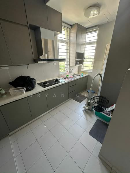 Townhouse for Sale in Seri Kembangan (Selangor) - Bryan Cho - Kitchen - PropertyGuru.com.my