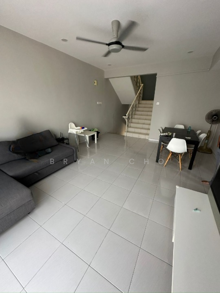 Townhouse for Sale in Seri Kembangan (Selangor) - Bryan Cho - Living Room - PropertyGuru.com.my