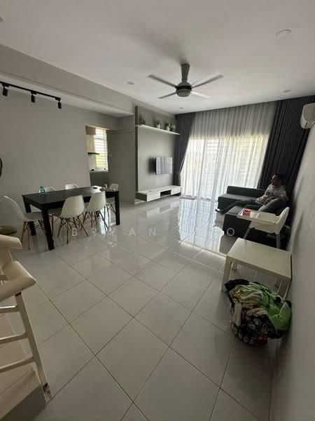 Townhouse for Sale in Seri Kembangan (Selangor) - Bryan Cho - Living Room - PropertyGuru.com.my