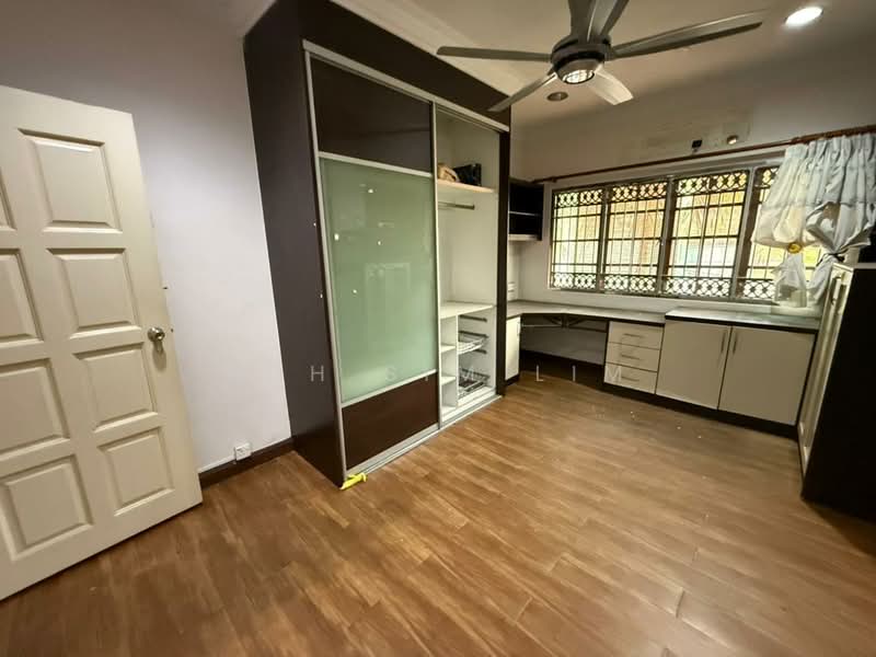 Bungalow for Sale in Klang (Selangor) - Poh Sim Lim - Bedroom - PropertyGuru.com.my