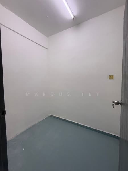 2-storey Terraced House for Sale in Taman Flora Jaya (Batu Pahat) - Marcus Tey - Interior - PropertyGuru.com.my