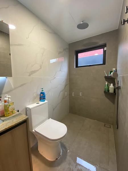 1-storey Terraced House for Rent in Kelana Jaya (Petaling Jaya) - JH Tee - Bathroom - PropertyGuru.com.my