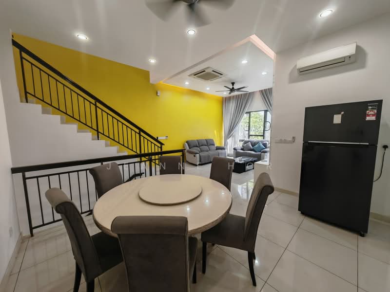 Rumah Bandar untuk Disewa di 16 Sierra (Puchong) - Jeanne Hor - Dining Room - PropertyGuru.com.my